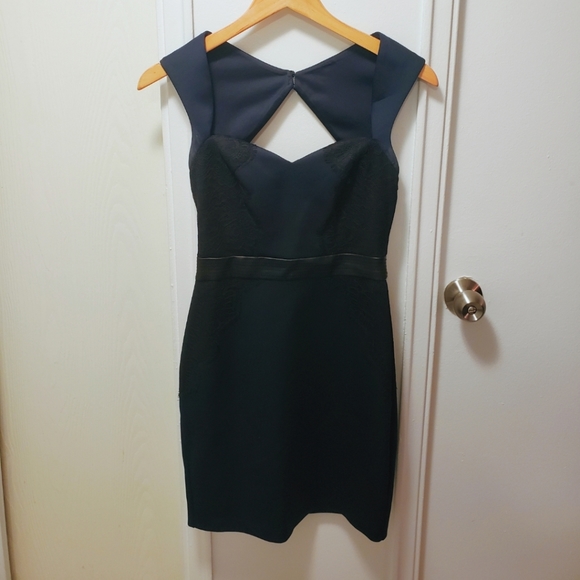 Gorgeous dress! - Picture 1 of 2